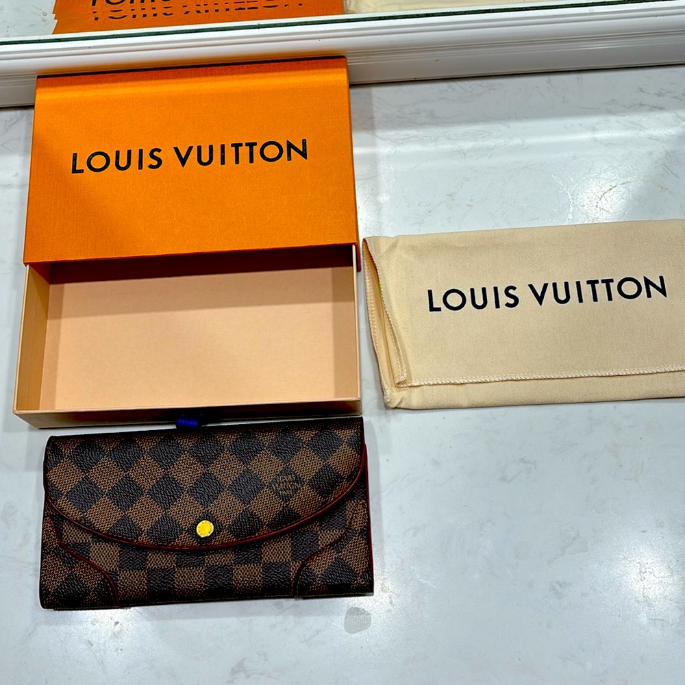 Louis Vuitton Caissa Ebene wallet